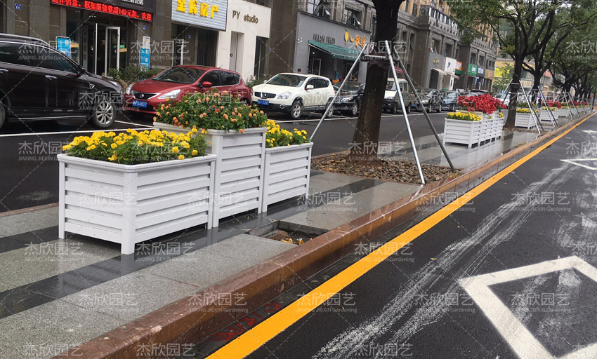 鋁合金花箱價格及規(guī)格多少？