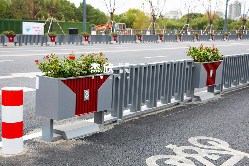道路護欄花箱有兩種你能區(qū)分嗎？