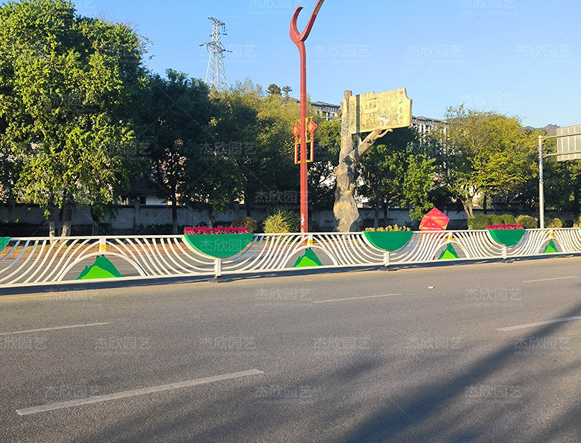 星辰大海不銹鋼道路花箱護(hù)欄定制